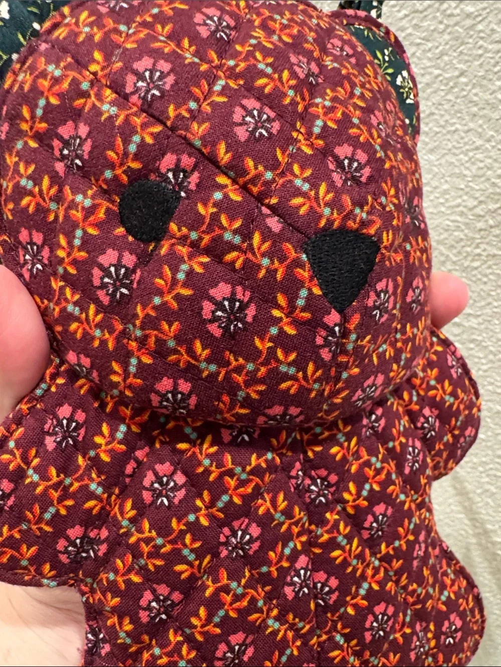 Anthropologie x Vera Bradley Quilted Burgundy‎ Floral Bear Crossbody adjustable